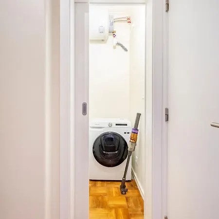 بيت للعطل Big 4beds With Terrace, 15 Mins To Lisbon ألمادا