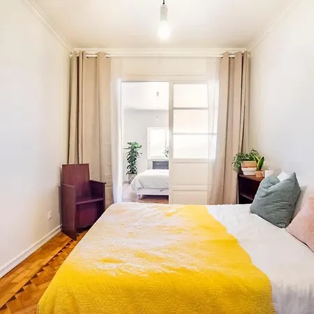 Big 4beds With Terrace, 15 Mins To Lisbon Casa de Férias