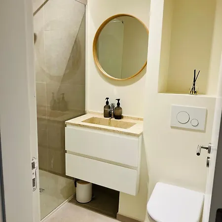 Big 4beds With Terrace, 15 Mins To Lisbon * Almada