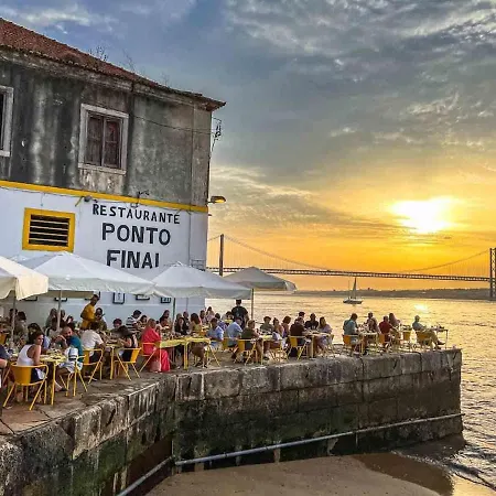 Big 4beds With Terrace, 15 Mins To Lisbon Casa de Férias