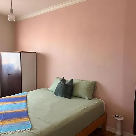 Casa de Férias Big 4beds With Terrace, 15 Mins To Lisbon