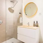 펜션 Big 4beds With Terrace, 15 Mins To Lisbon *