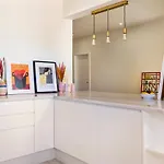 펜션 Big 4beds With Terrace, 15 Mins To Lisbon *