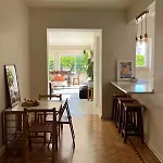 펜션 Big 4beds With Terrace, 15 Mins To Lisbon